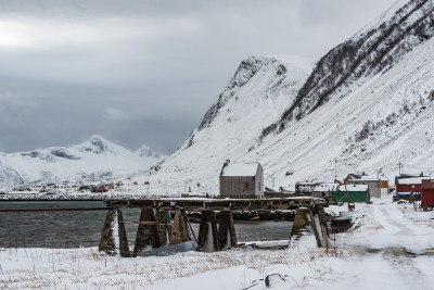 Hus ved fjellet