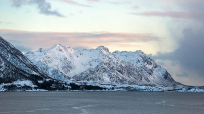 Vinterfjell ved fjorden