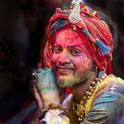 Kledd for Holi